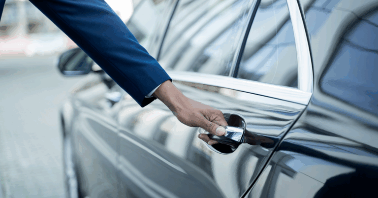 Experience Luxury and Comfort: The Ultimate Guide to Airport Chauffeur Services